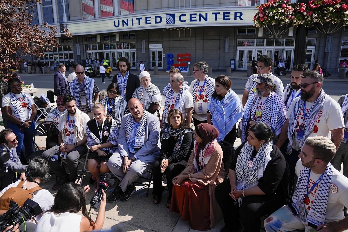 AP : Uncommitted National Movement delegates hold a press conference in Chicago |